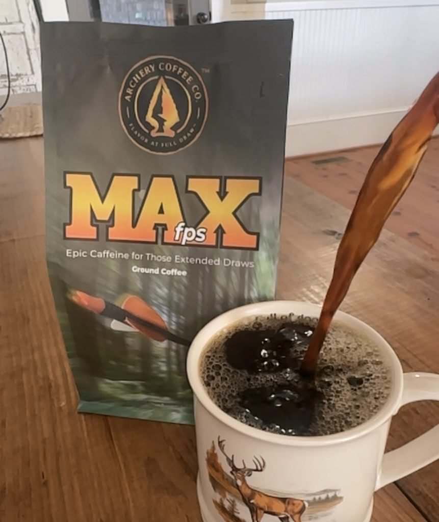 pouring max fps coffee
